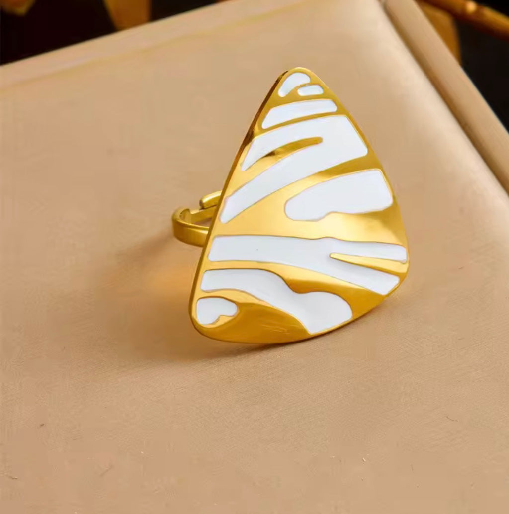 Golden Zebra Elegance Jewelry Set