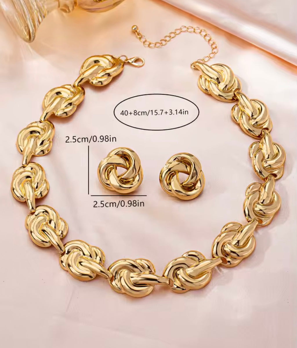 Elegant Gold Knot Jewelry Set