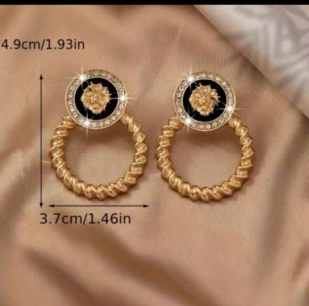 Royal Lioness Hoop Earrings