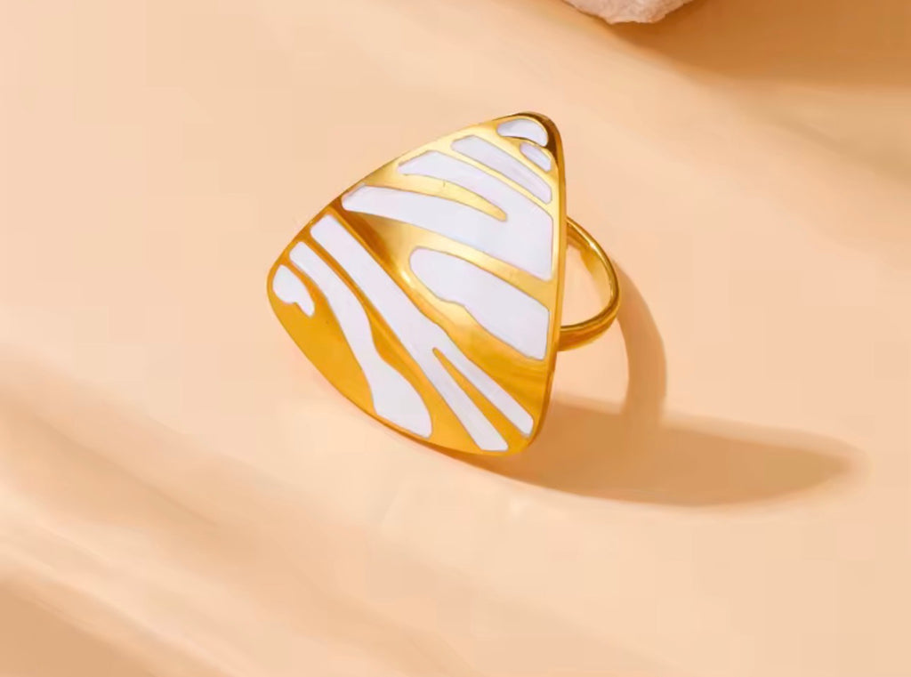Golden Zebra Elegance Jewelry Set