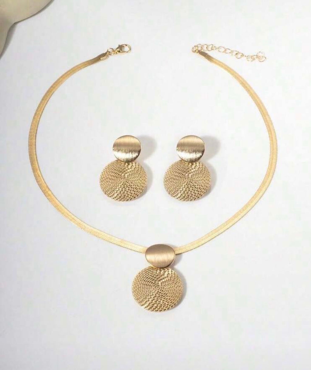 Golden Mesh Pendant Jewelry Set